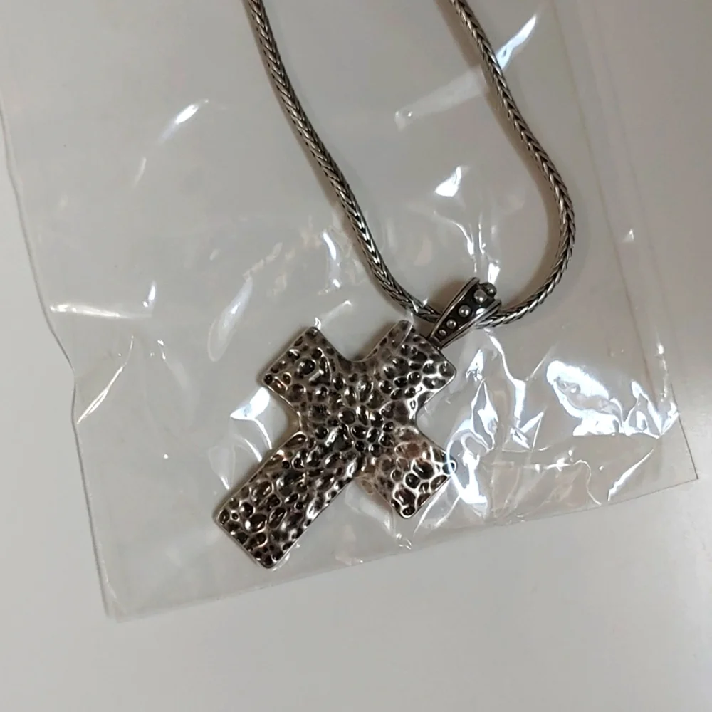NWT Halle Joy Hope Silver Old Rugged Cross Necklace - Picture 3 of 6